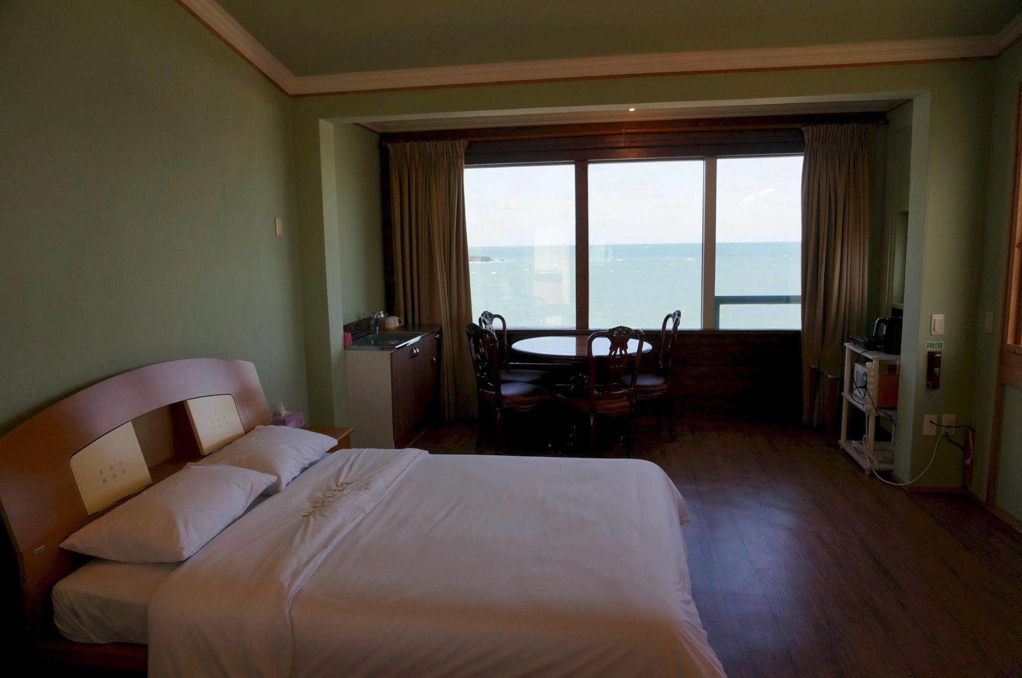 Park Beach Hotel Jeju by Eksteriør bilde
