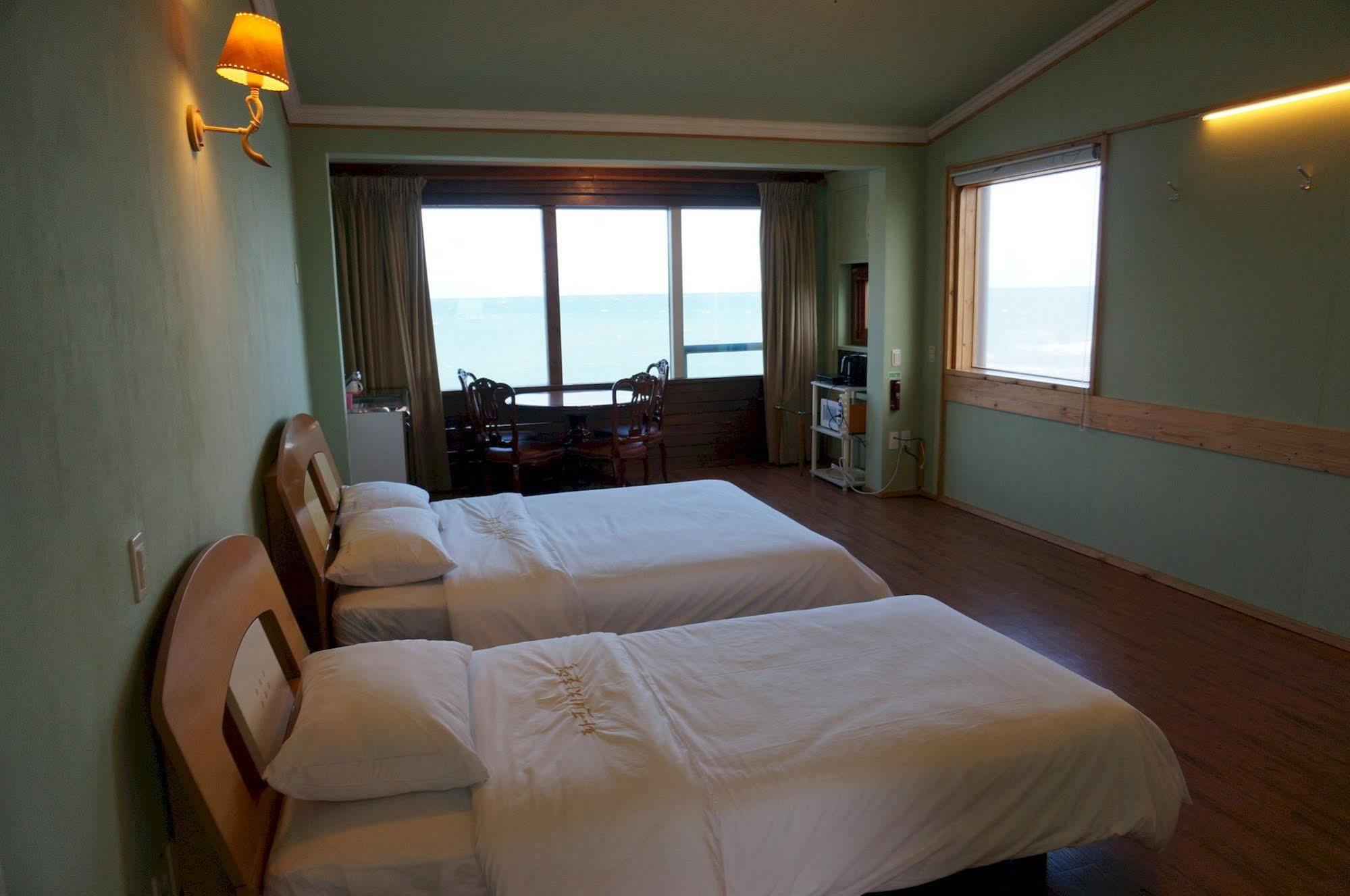 Park Beach Hotel Jeju by Eksteriør bilde